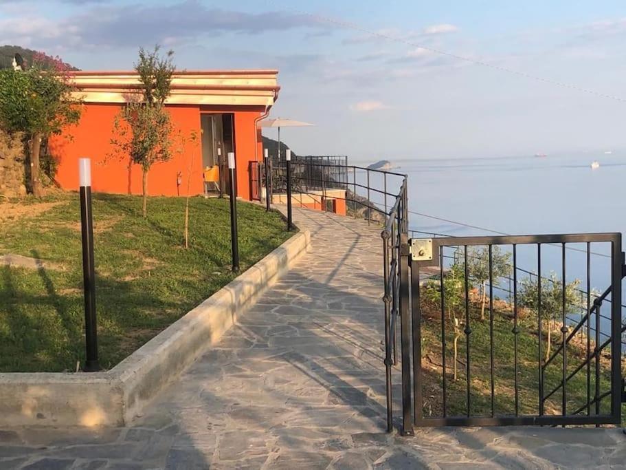 Orangehouse Cinque Terre. Private Parking Βίλα Ριοματζόρε Εξωτερικό φωτογραφία