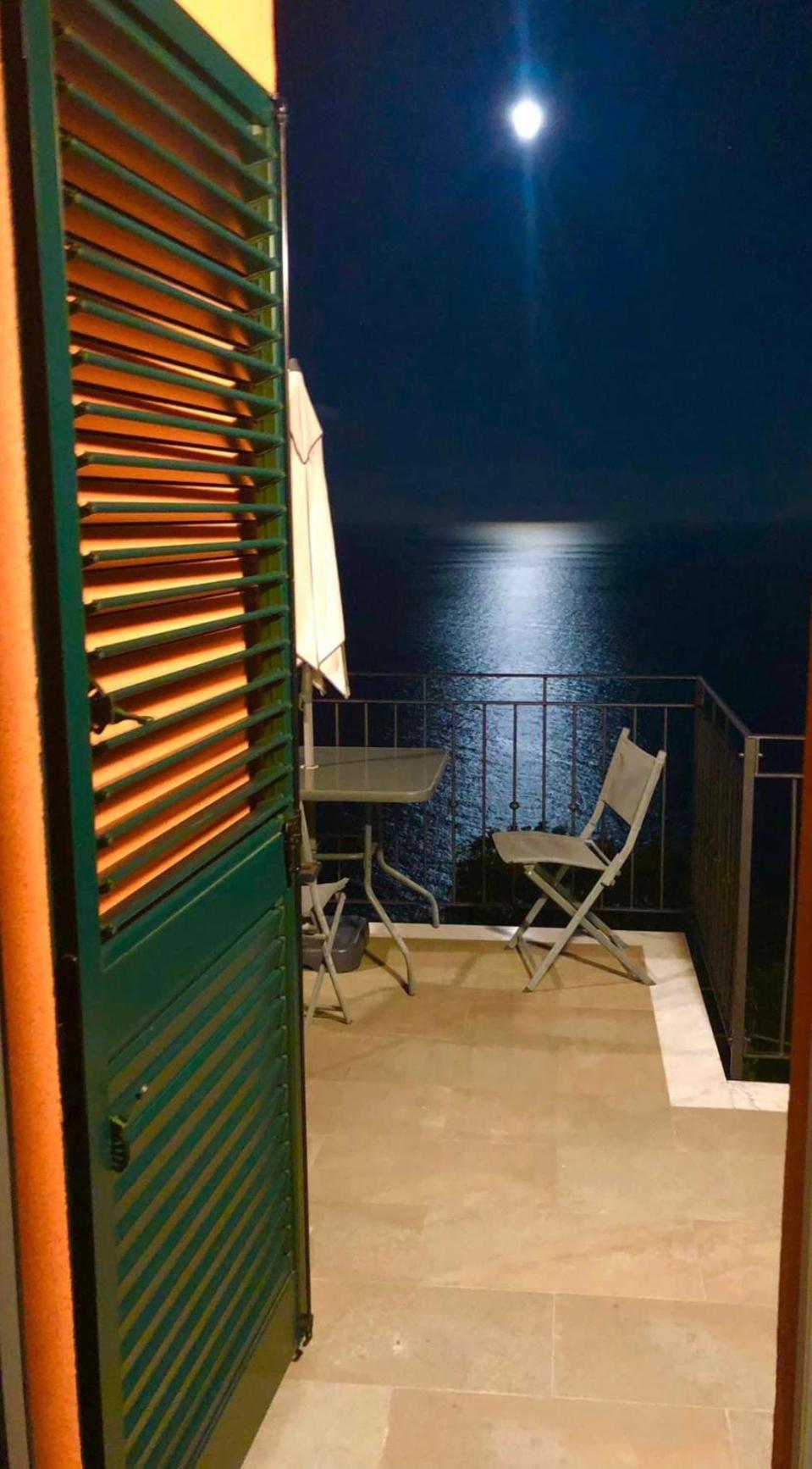 Orangehouse Cinque Terre. Private Parking Βίλα Ριοματζόρε Εξωτερικό φωτογραφία